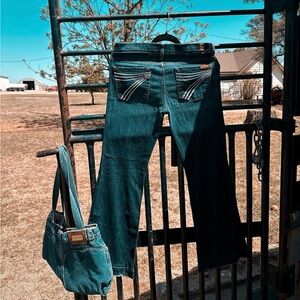 BRAND NEW dojos 28x34  - 7 for all Mankind